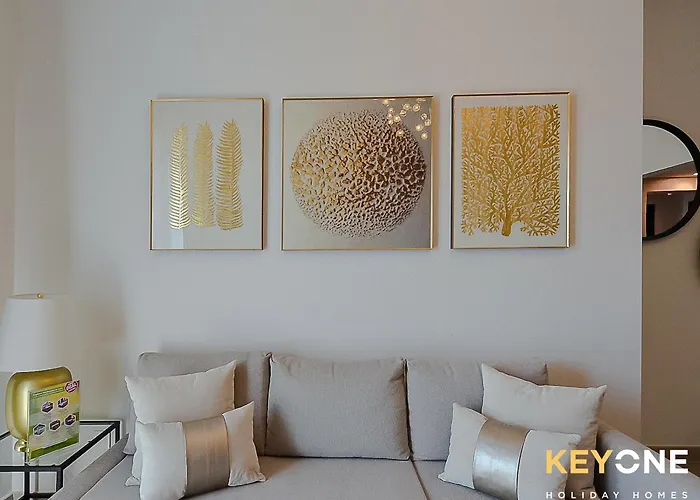 Sophisticated One Bedroom With Full Marina View