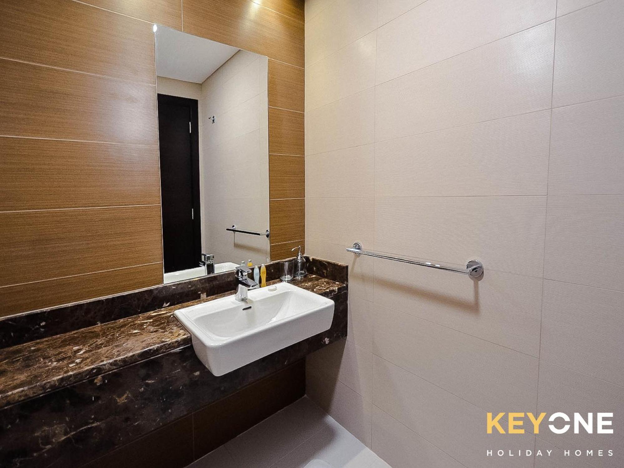Appartement Sophisticated One Bedroom With Full Marina View Dubaï