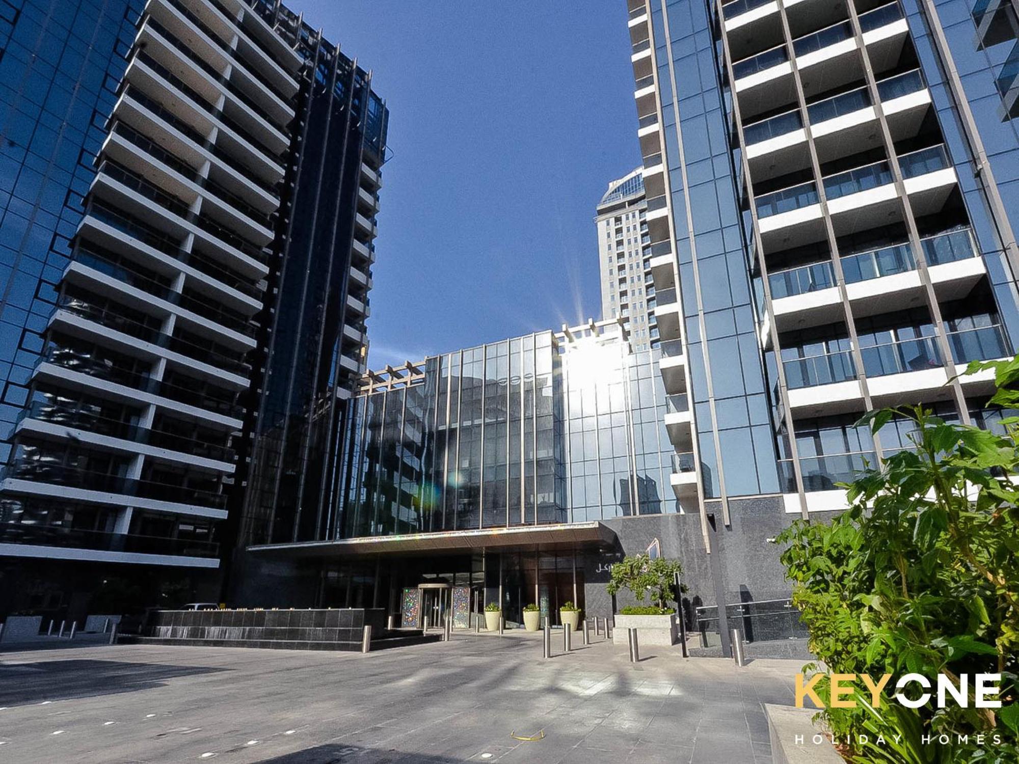 Sophisticated One Bedroom With Full Marina View Appartement